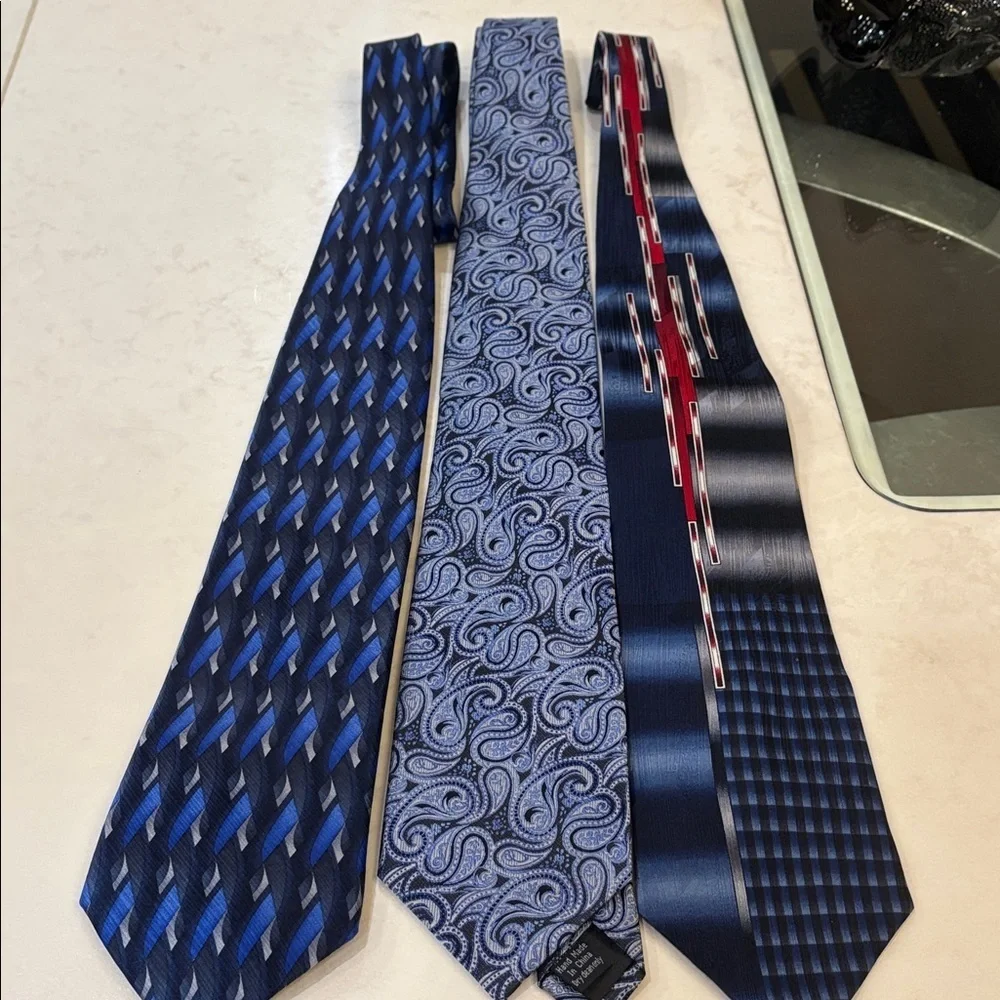 Men’s silk ties bundle of 3 Blue black Patterned career formal paisley geometric